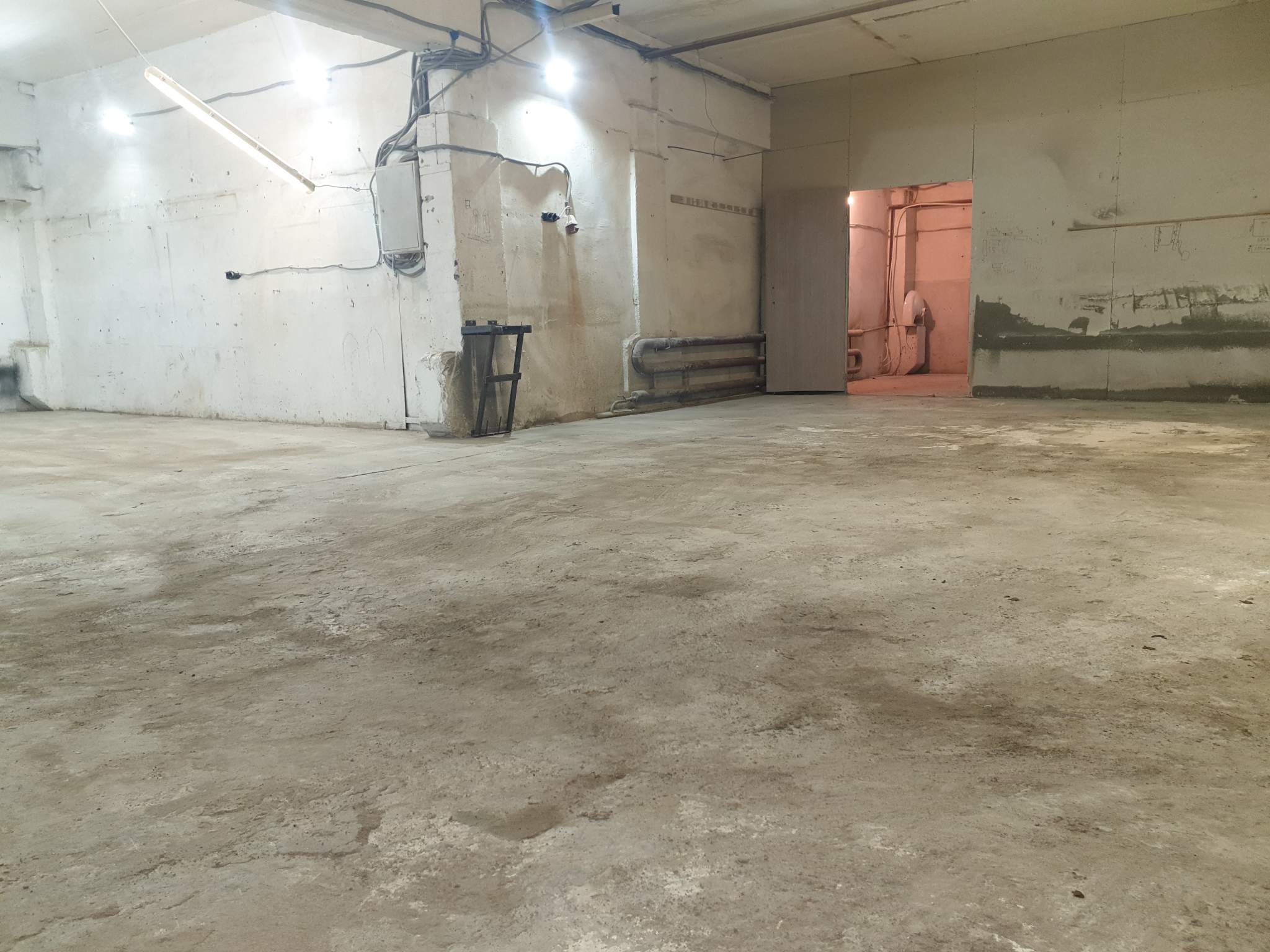 Сдам в аренду производственное помещение 300 м.кв.