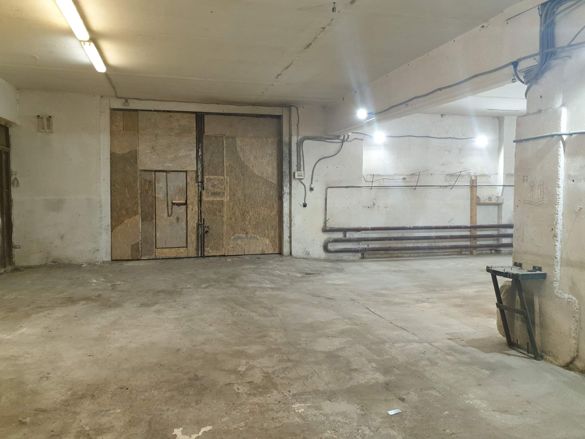 Сдам в аренду производственное помещение 300 м.кв.