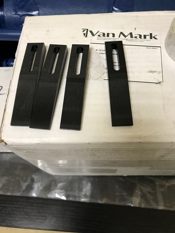 Клиновидная нейлоновая подкладка для Van Mark