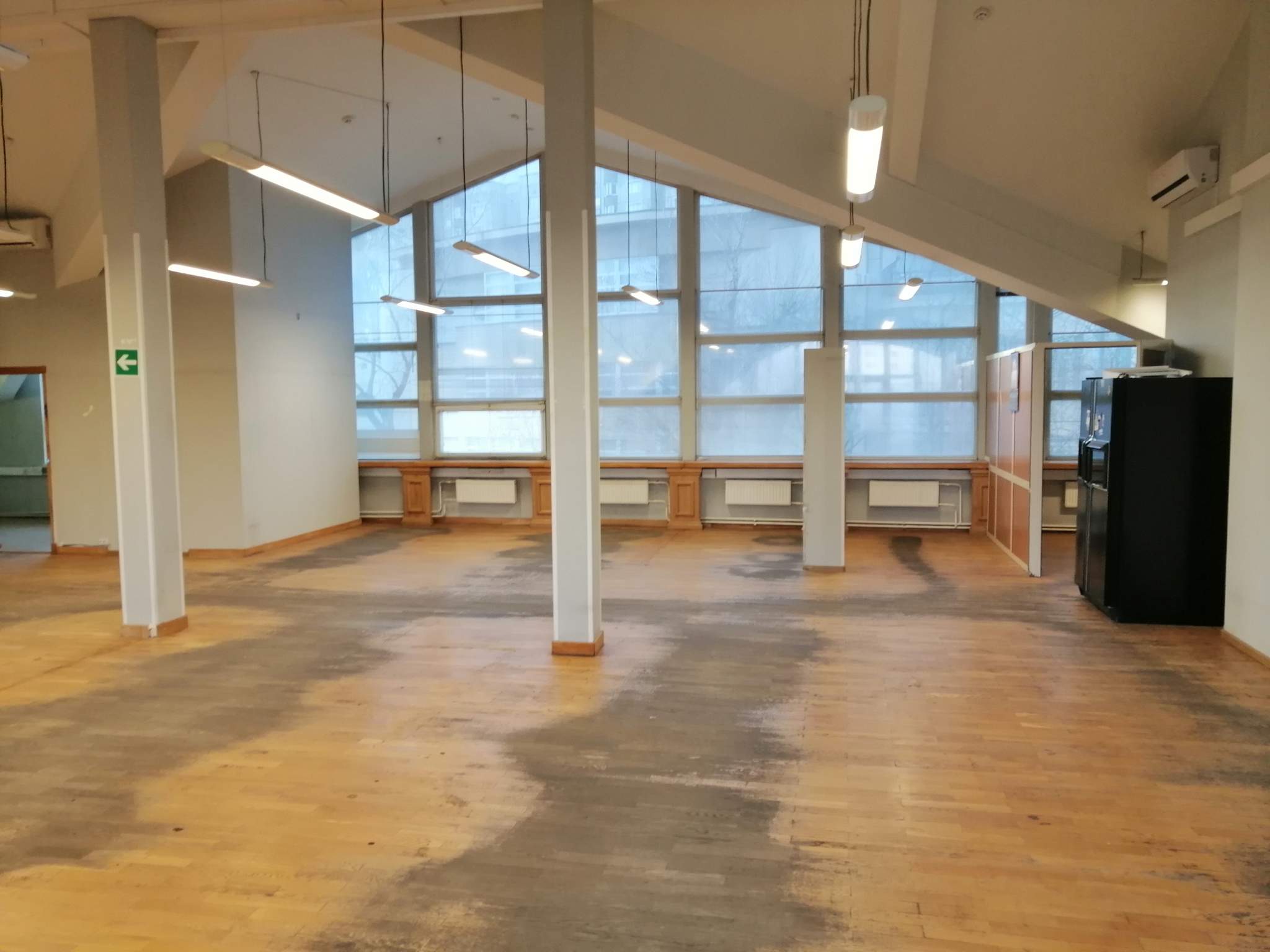 Сдам в аренду помещение свободного назначения 215.6 м.кв.