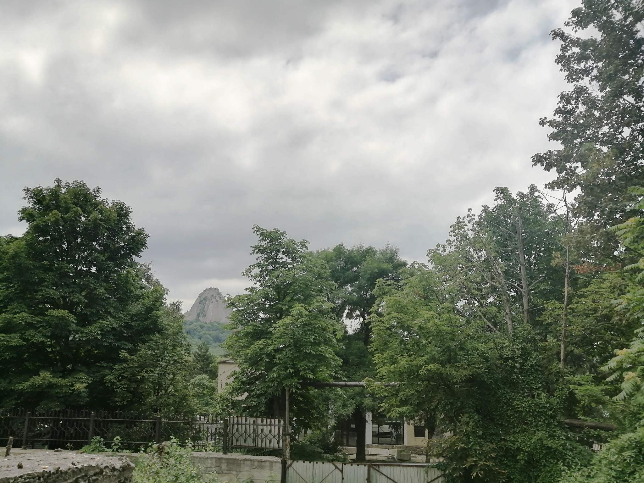 Продам торговое помещение 12752 м.кв.