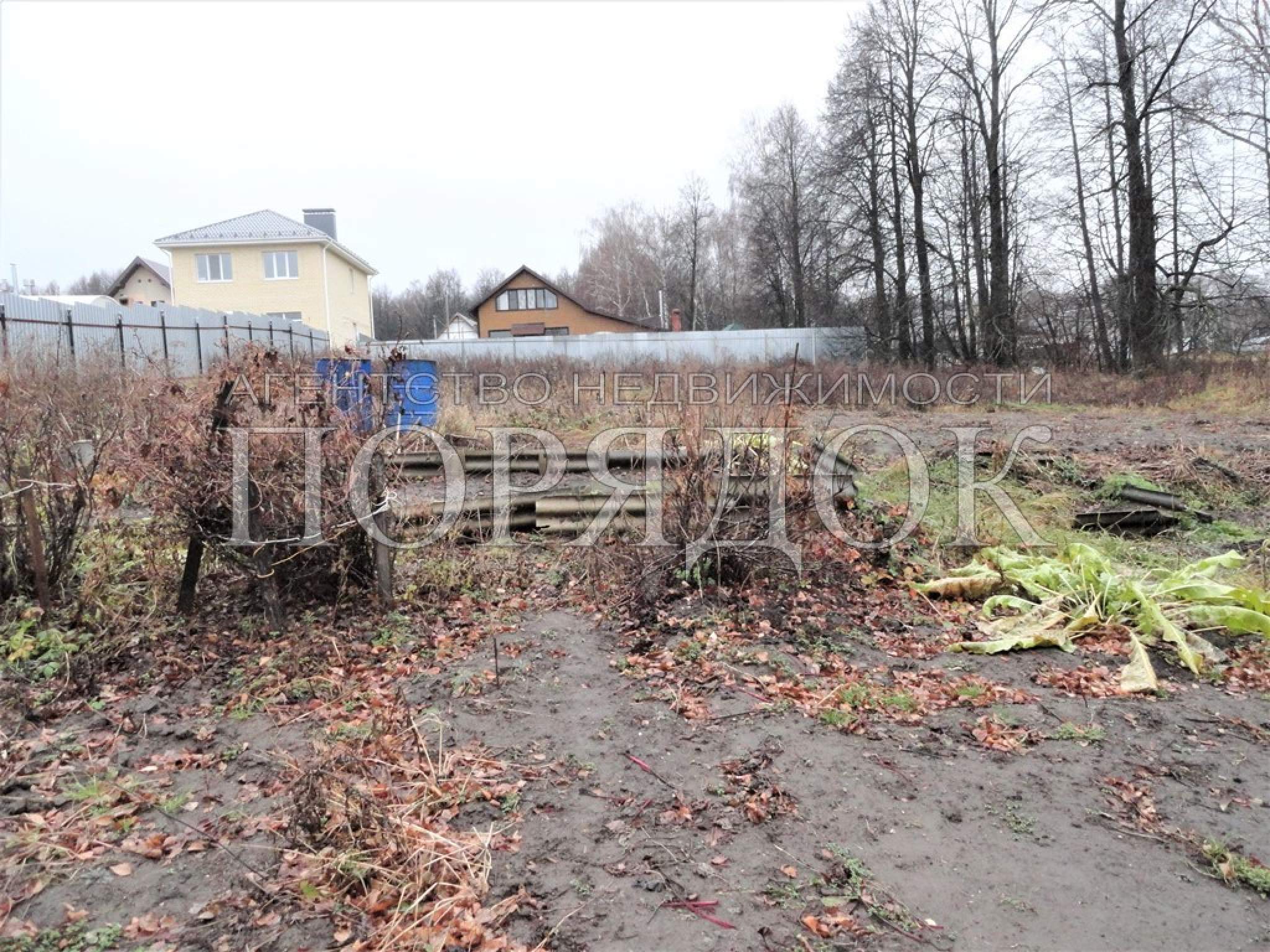 Продам земельный участок 1600 м.кв.