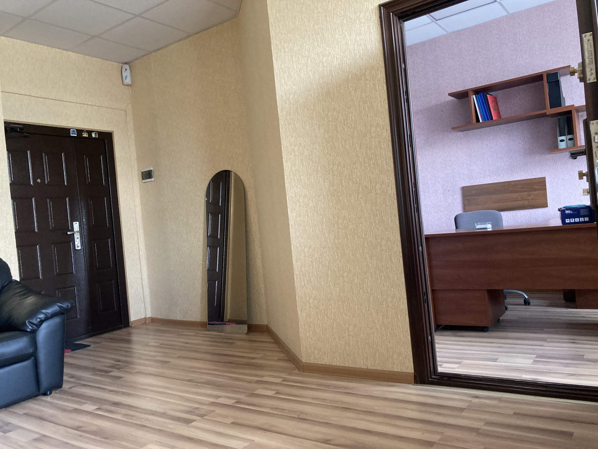 Сдам в аренду офис 14 м.кв.