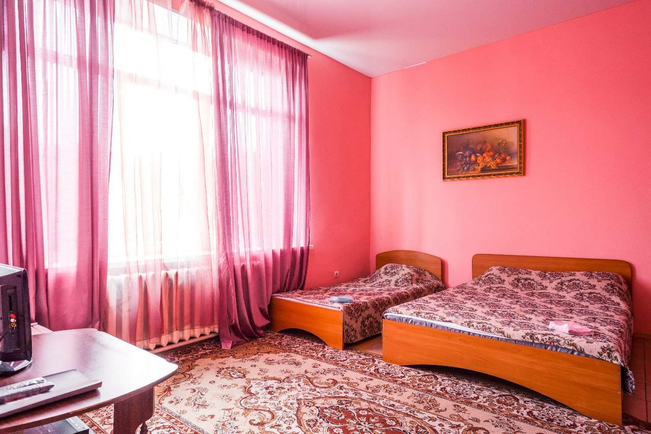 Продам торговое помещение 1194.2 м.кв.