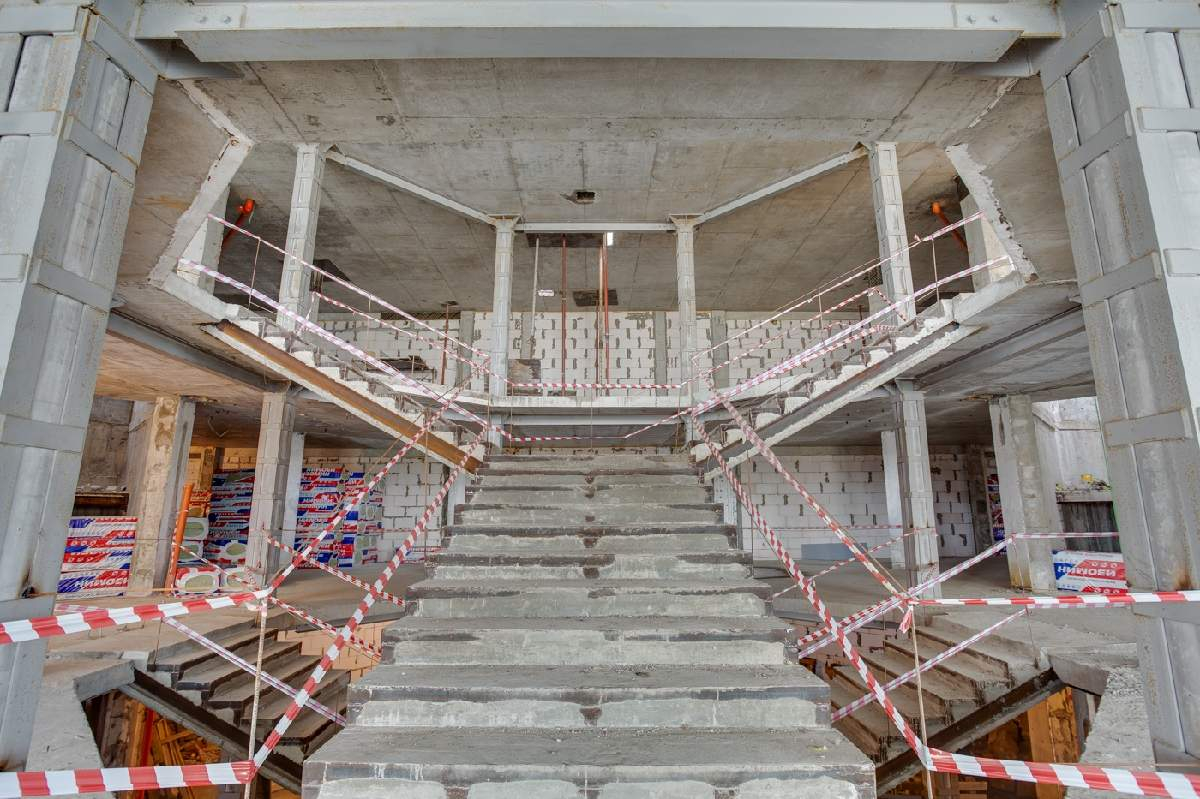 Продам магазин 5500 м.кв.