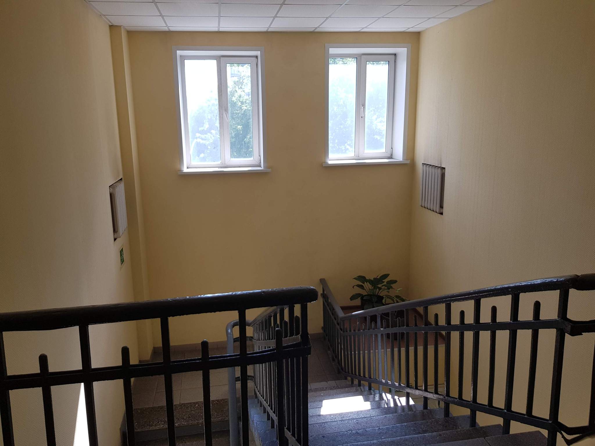 Продам торговое помещение 1119.4 м.кв.