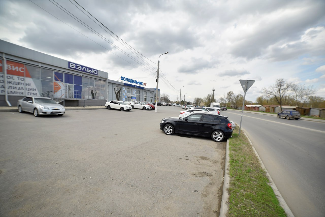 Продам магазин 2555 м.кв.