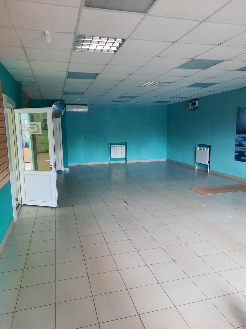 Продам торговое помещение 405 м.кв.