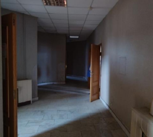 Продам торговое помещение 905.8 м.кв.