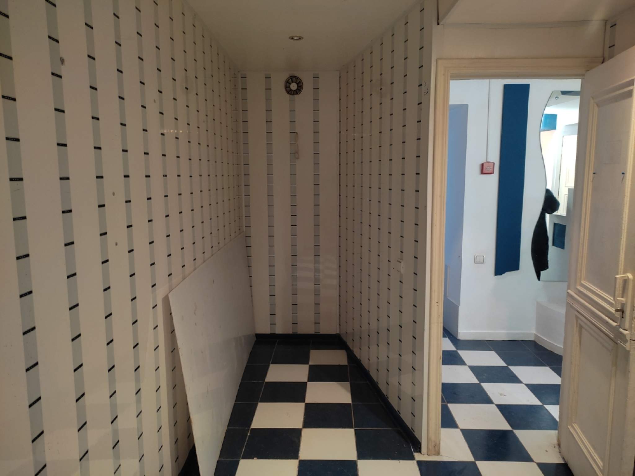 Продам магазин 60.1 м.кв.