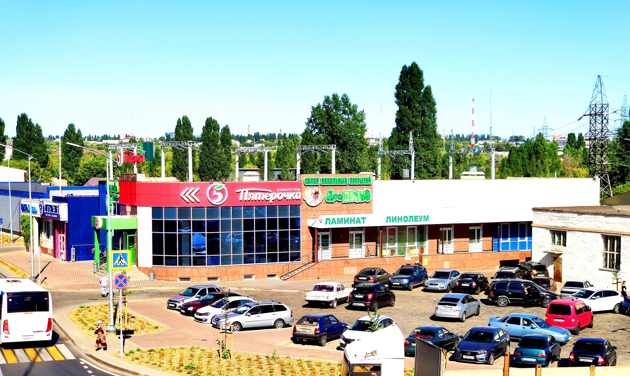 Продам торговое помещение 1000 м.кв.
