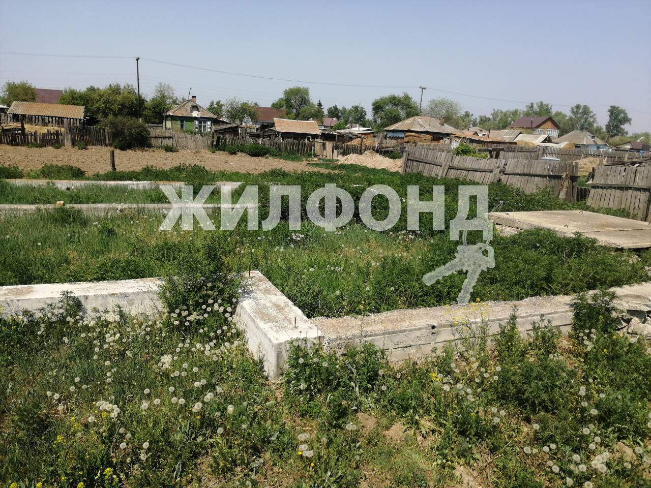Продам земельный участок 1500 м.кв.