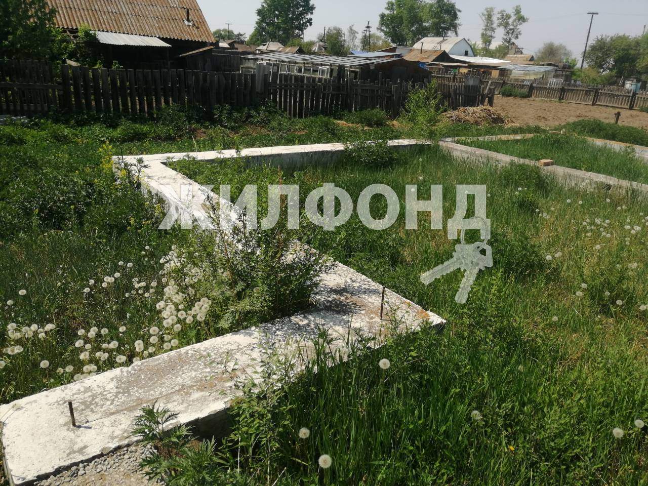 Продам земельный участок 1500 м.кв.