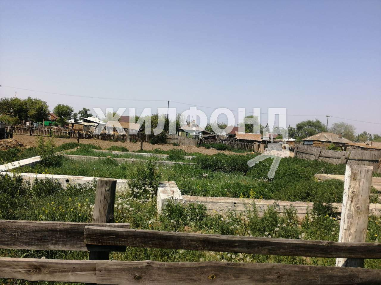 Продам земельный участок 1500 м.кв.