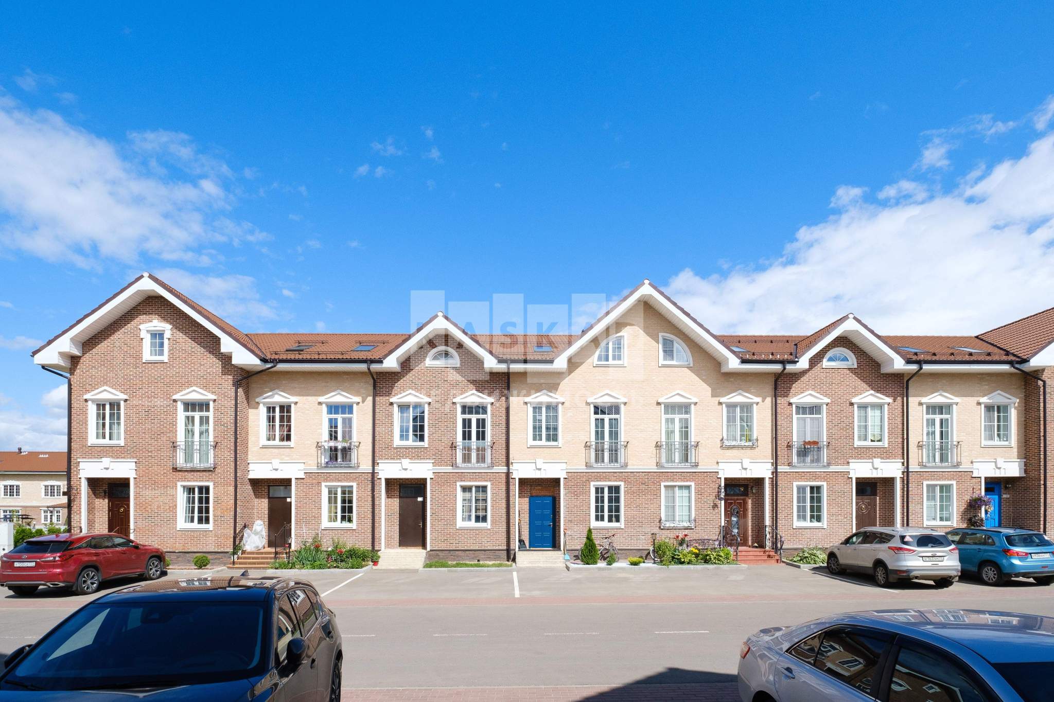 Дом на продажу в Москве, 328 квартал, 70 фото №1