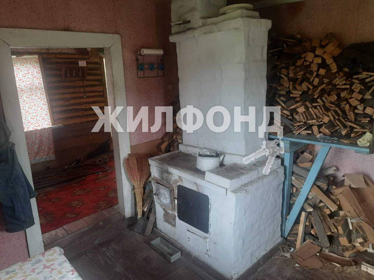 Продам земельный участок 824 м.кв.