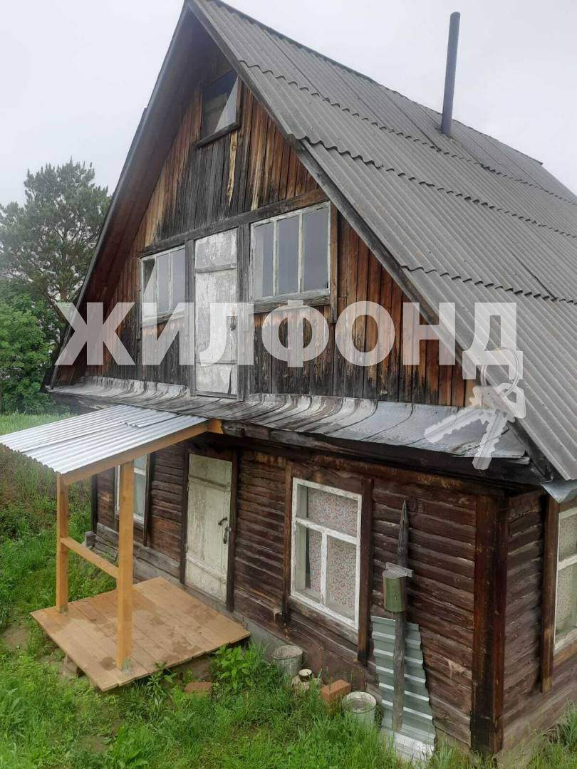 Продам земельный участок 824 м.кв.