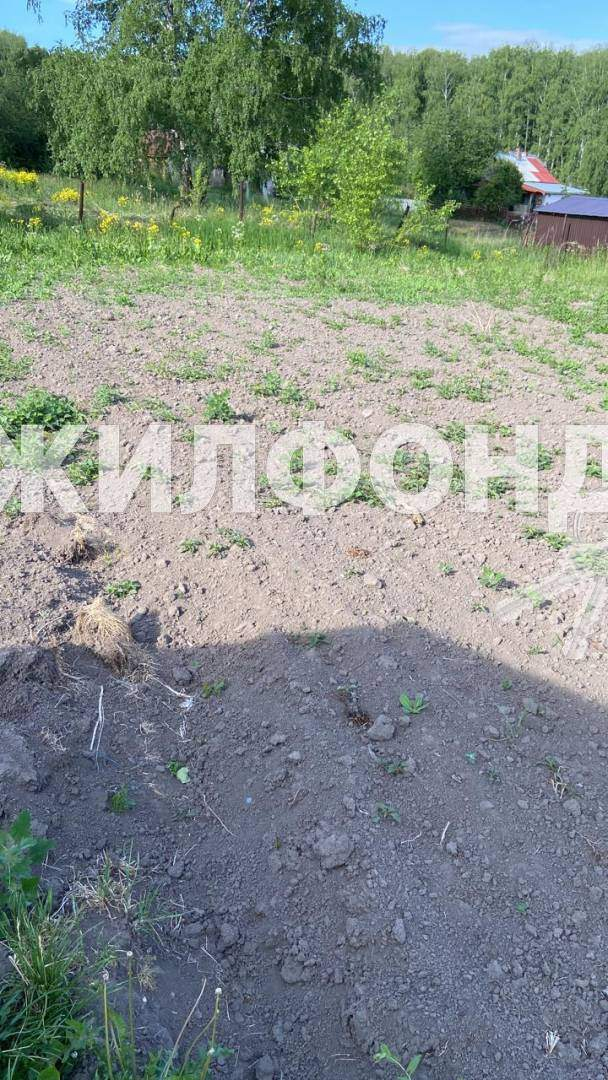 Продам земельный участок 1200 м.кв.