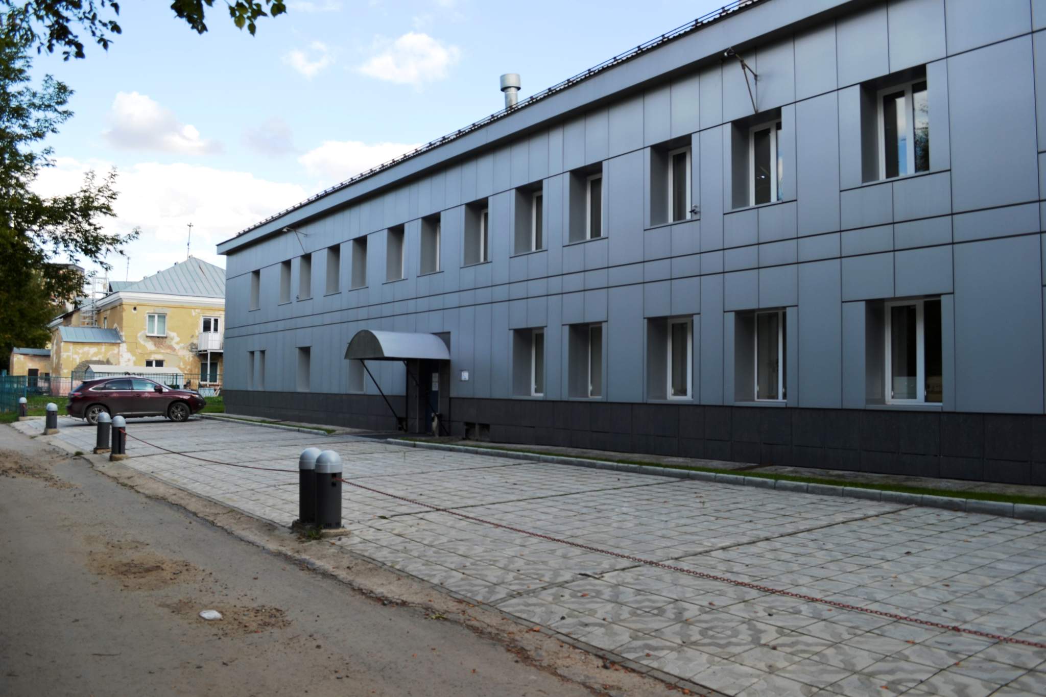 Продам торговое помещение 765.8 м.кв.