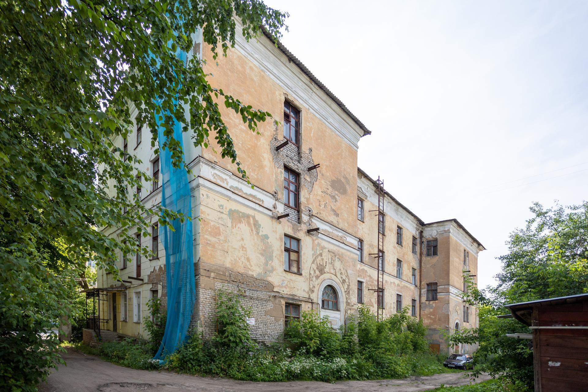 Продам торговое помещение 2394.7 м.кв.