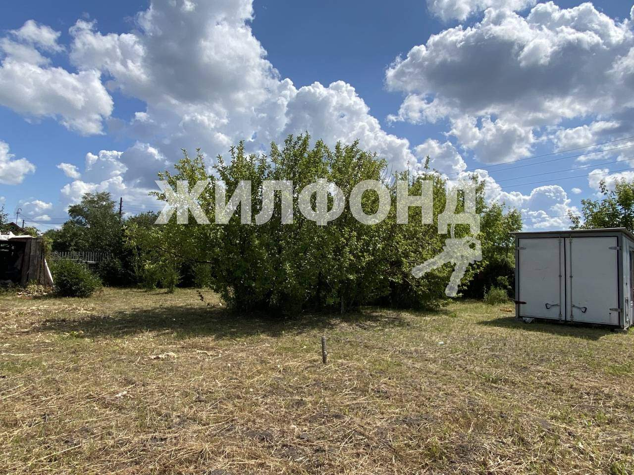 Продам земельный участок 640 м.кв.