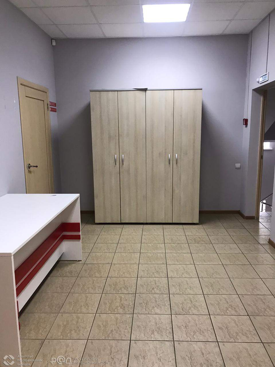 Продам торговое помещение 461.6 м.кв.