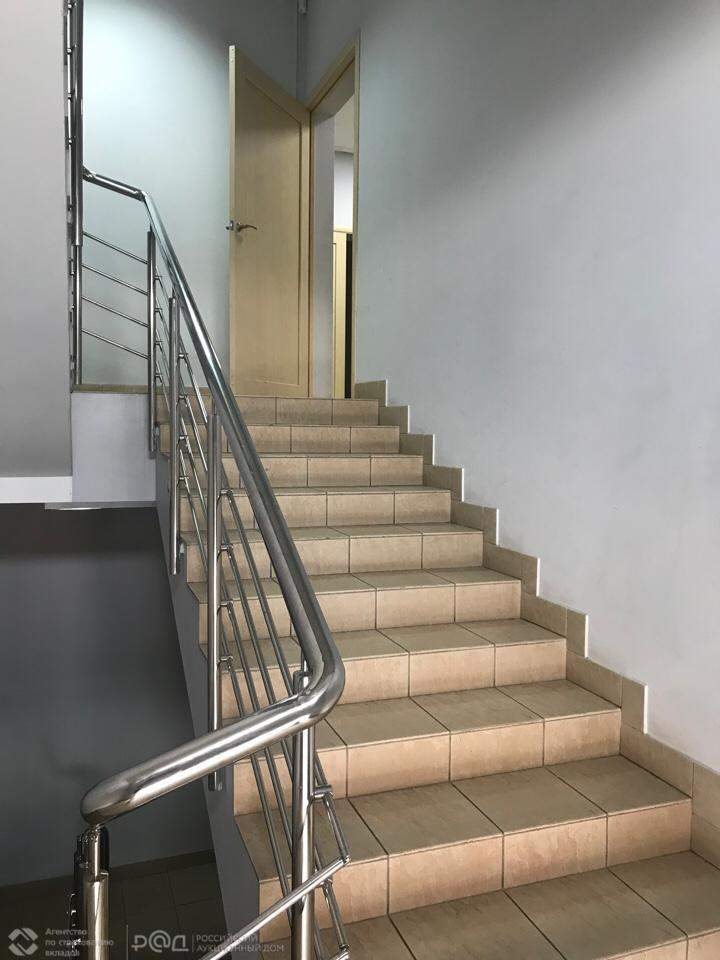 Продам торговое помещение 461.6 м.кв.