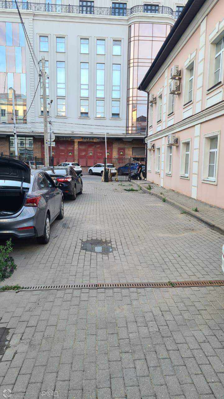 Продам торговое помещение 461.6 м.кв.