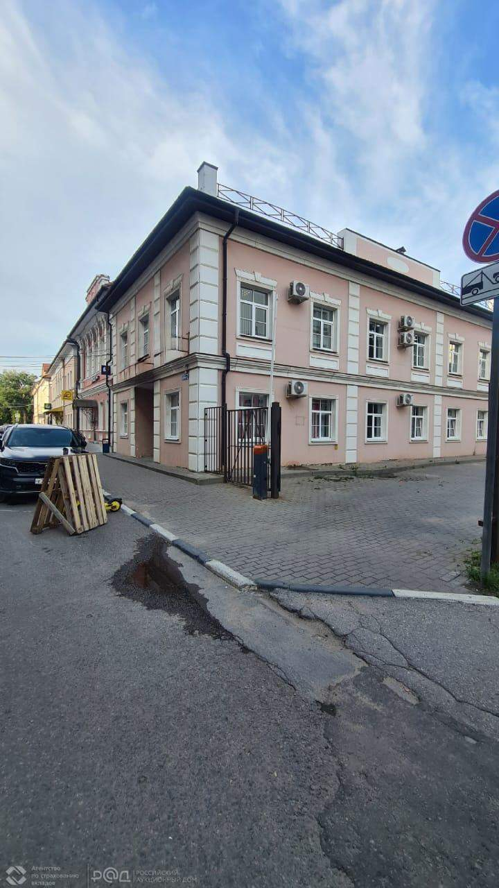 Продам торговое помещение 461.6 м.кв.
