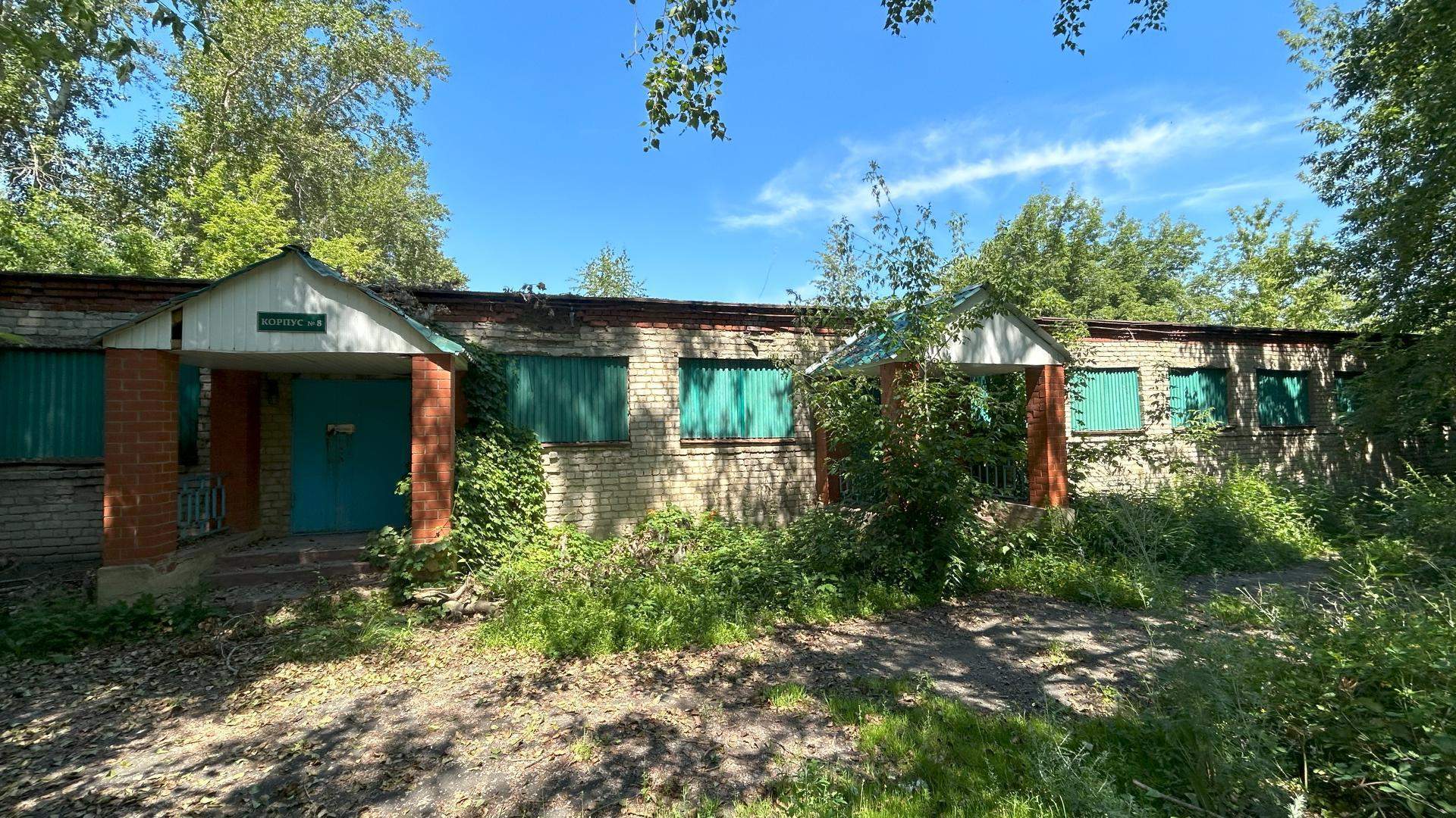 Продам торговое помещение 734.5 м.кв.