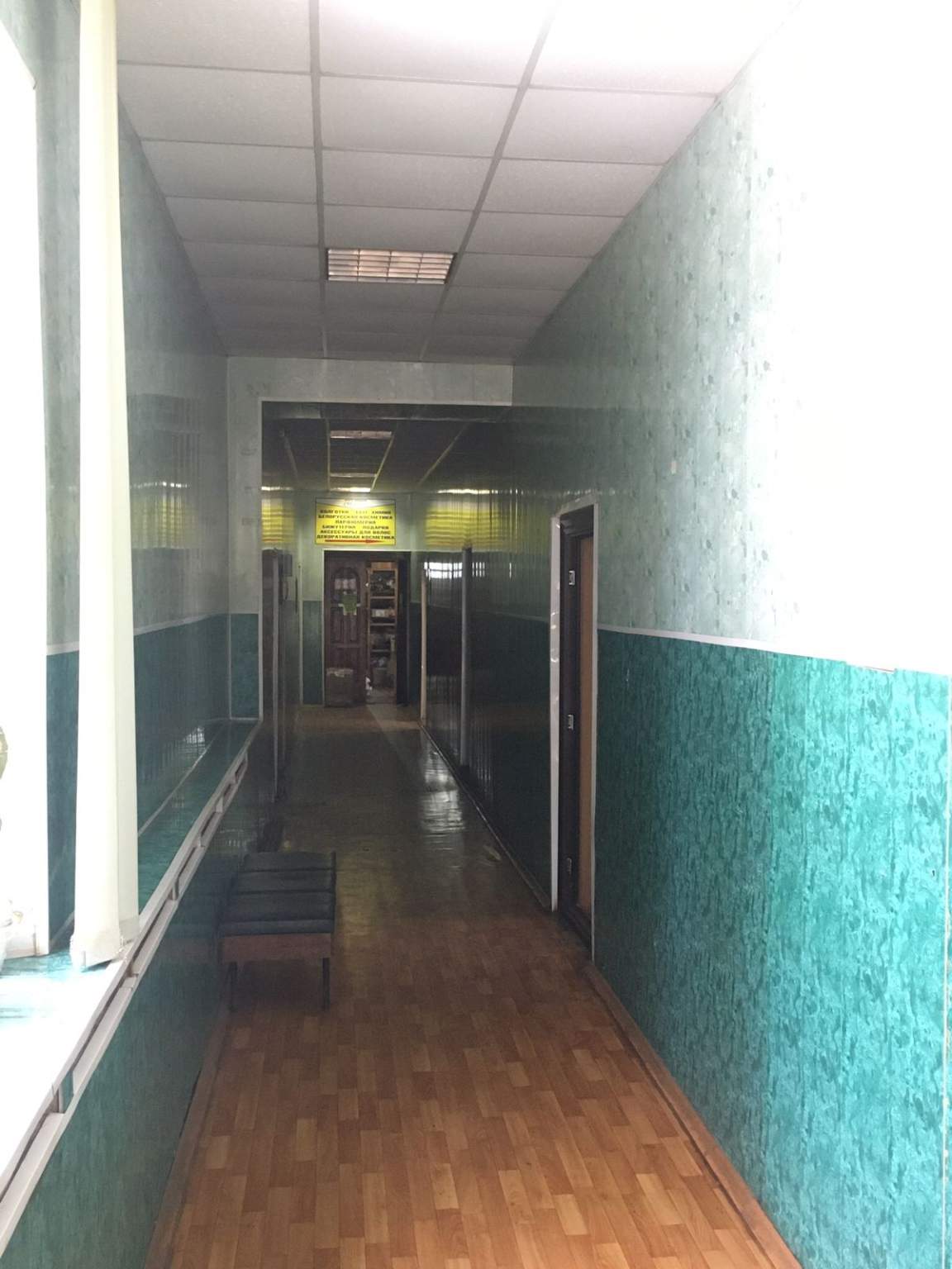 Продам торговое помещение 2564 м.кв.
