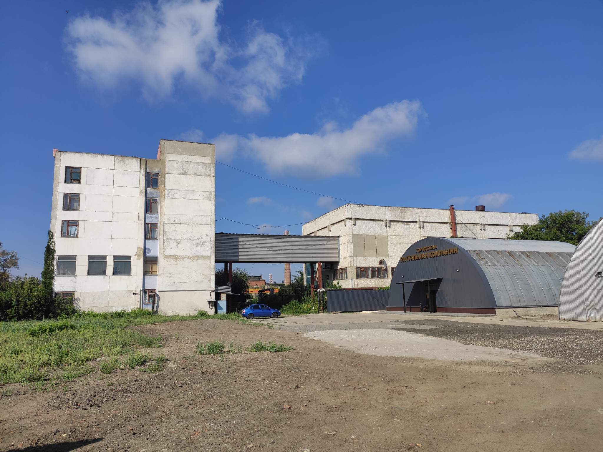Продам торговое помещение 12400 м.кв.
