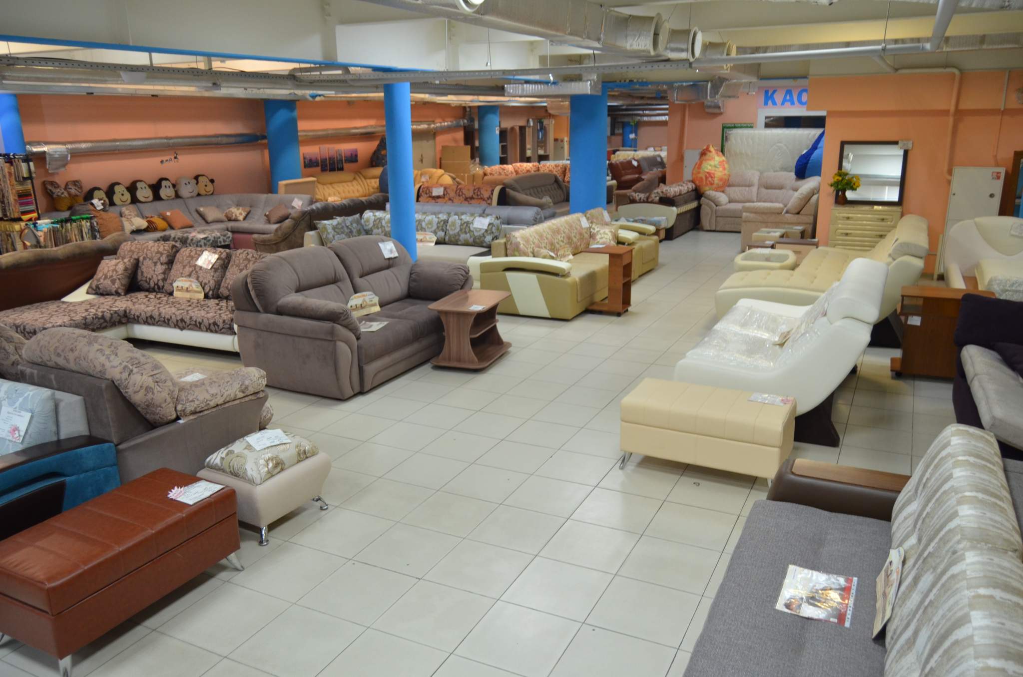 Сдам в аренду магазин 530 м.кв.