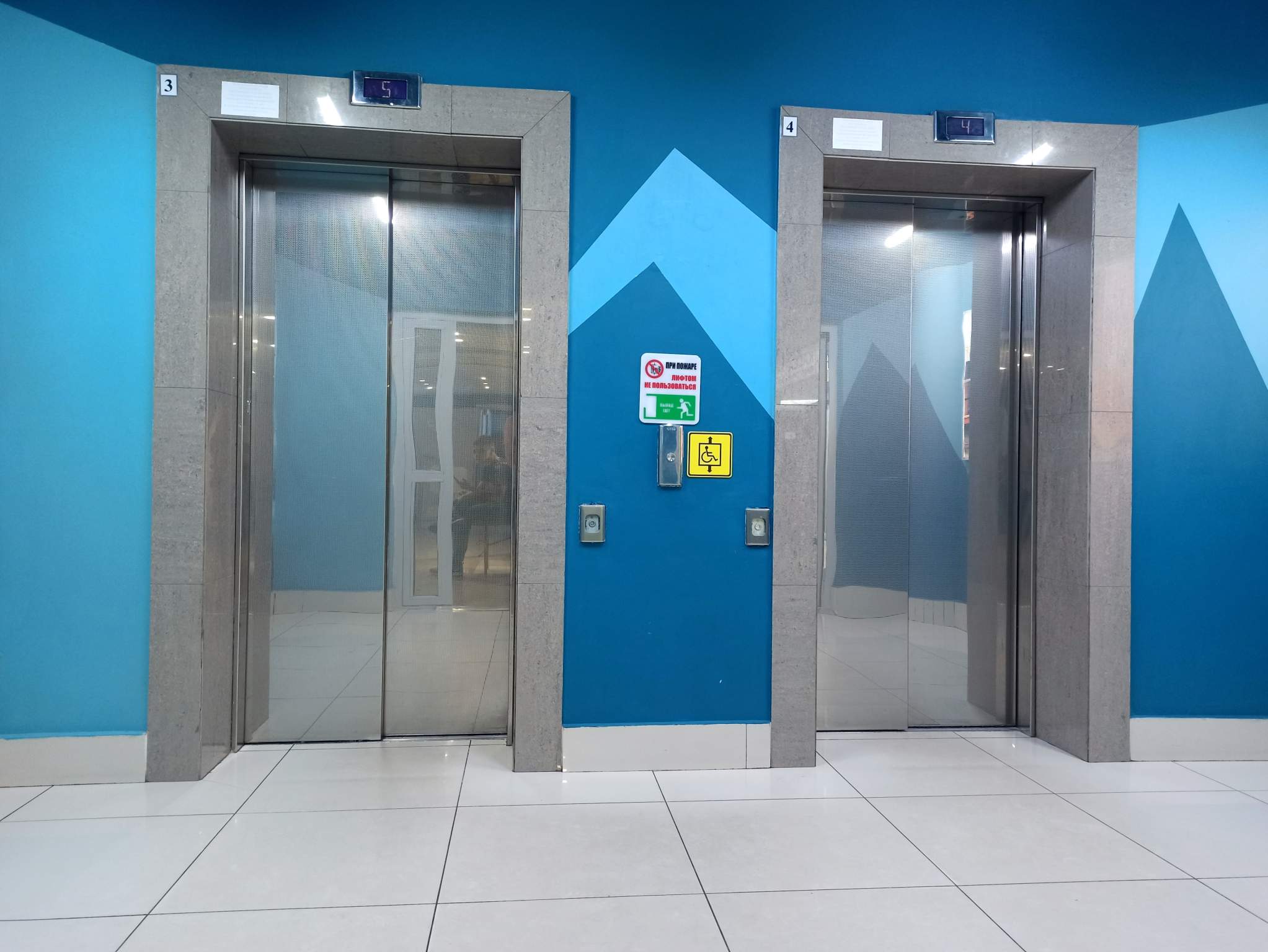 Сдам в аренду магазин 530 м.кв.