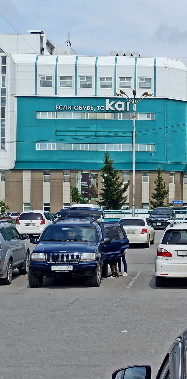 Сдам в аренду магазин 530 м.кв.