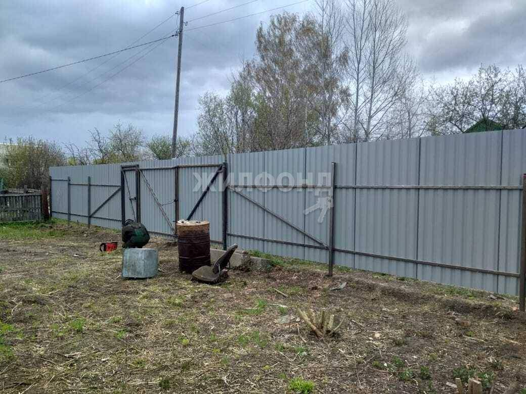 Продам земельный участок 943 м.кв.