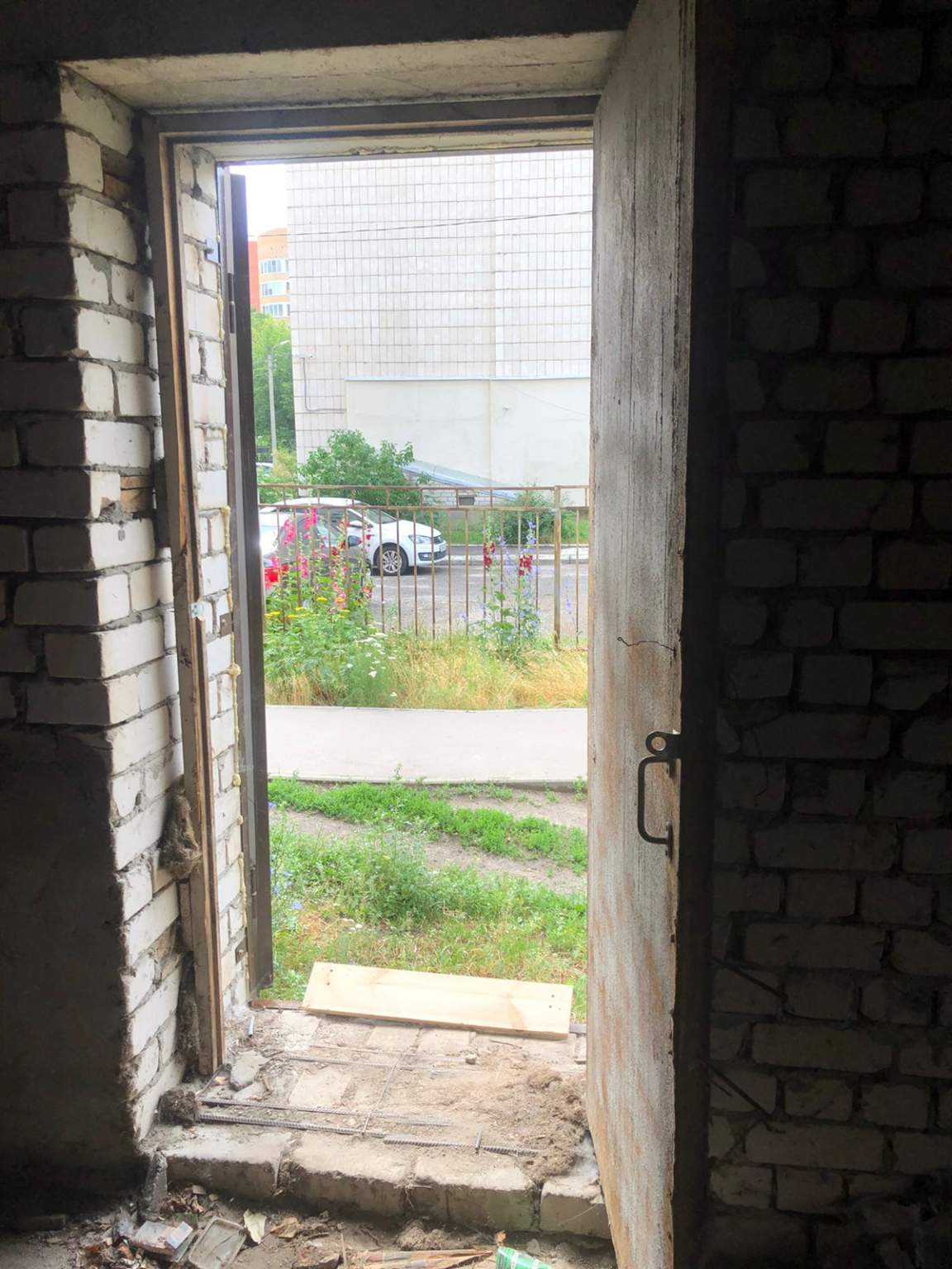 Продам склад 76.6 м.кв.