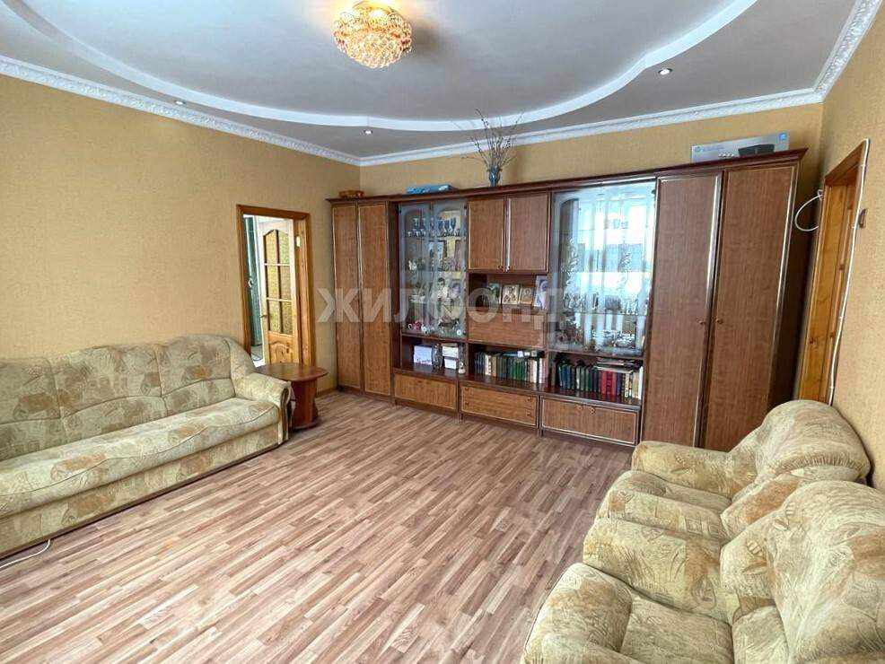 Квартира на продажу в Таштаголе, Школьная улица, 14 фото №1