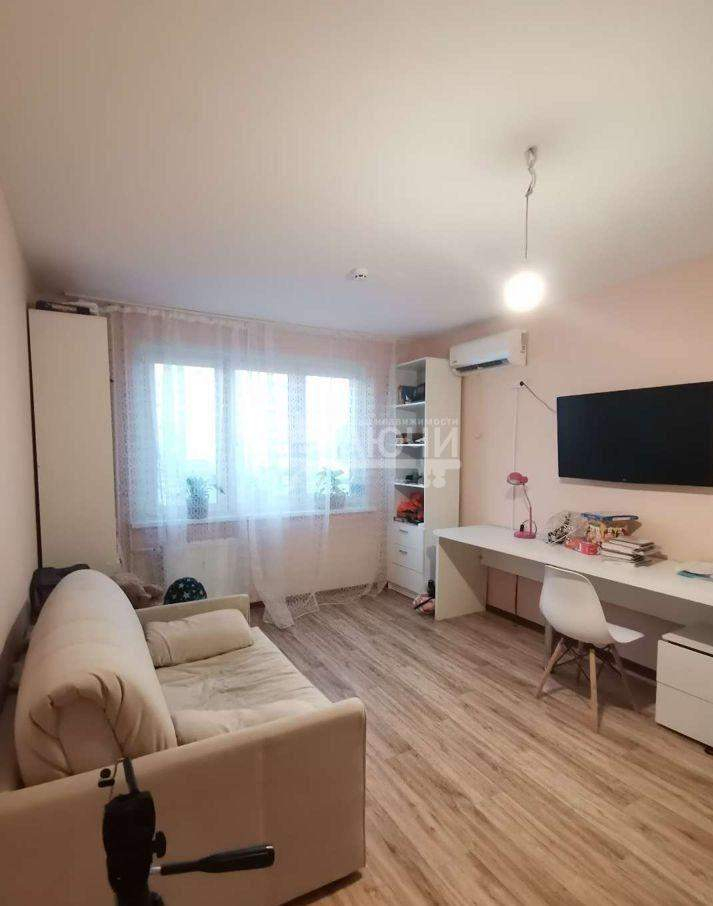 Квартира на продажу в Геленджике, Маршала Жукова улица, 1/4 фото №2