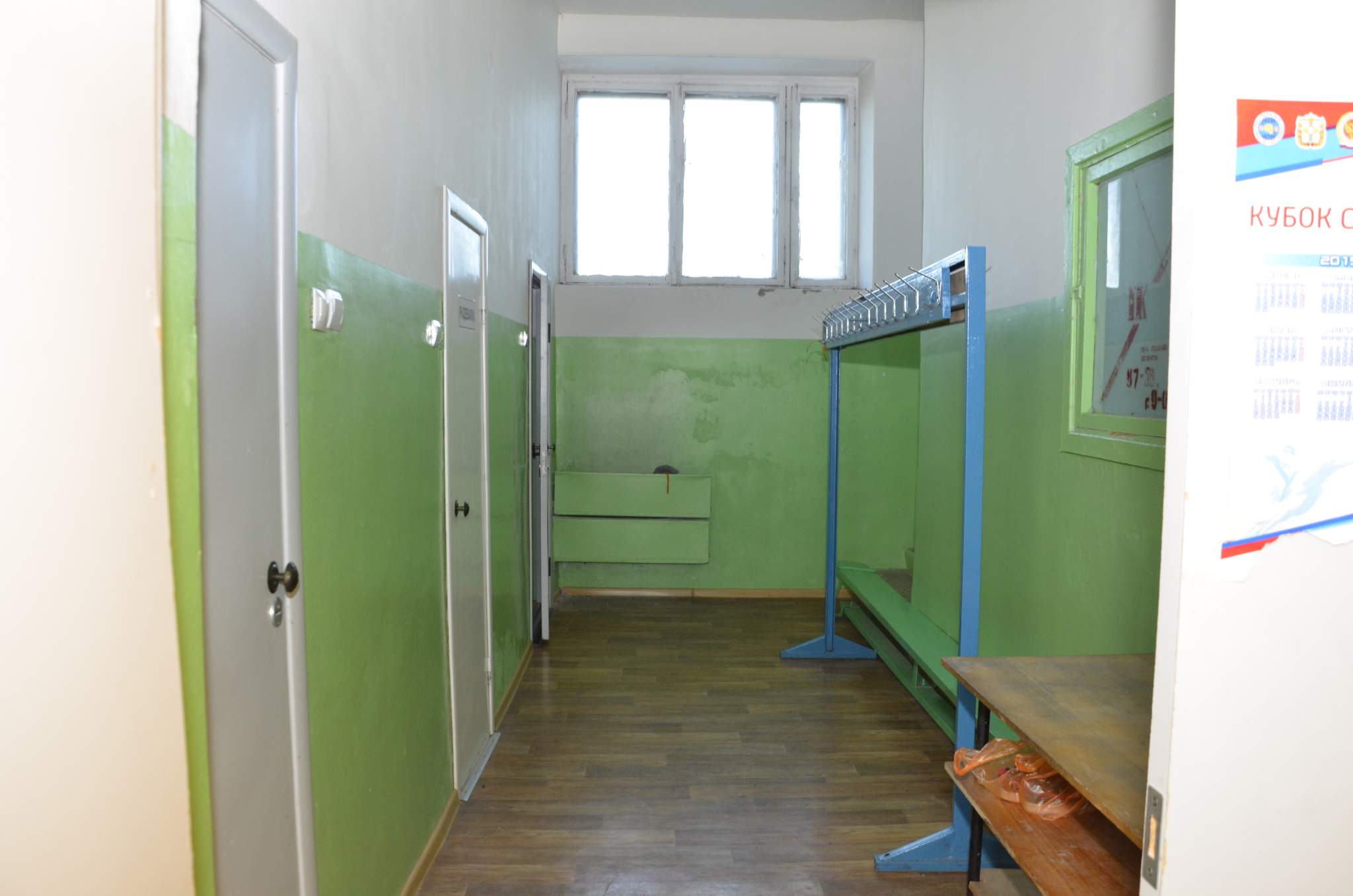 Продам торговое помещение 2050.8 м.кв.