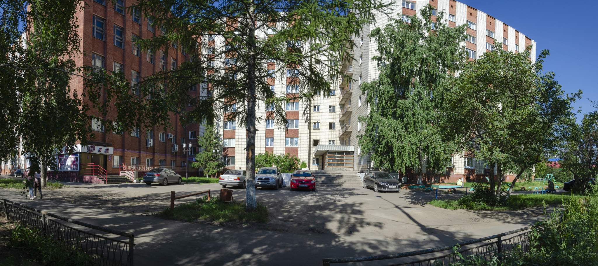 Продам торговое помещение 2050.8 м.кв.
