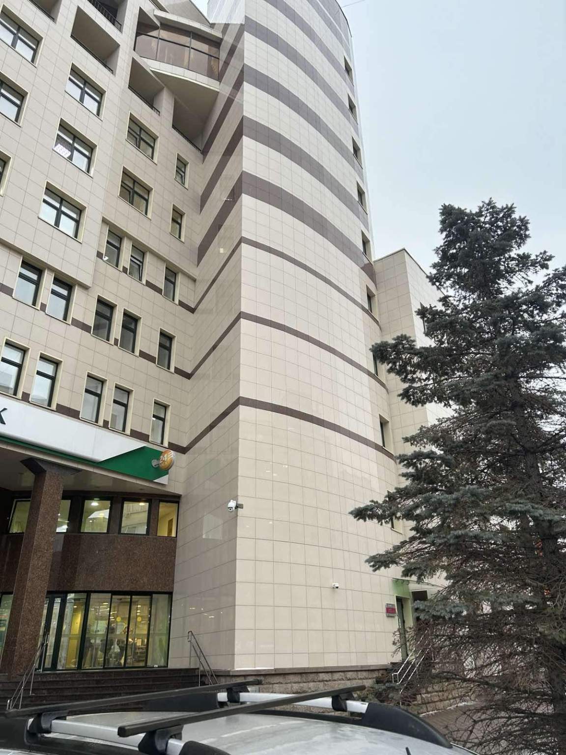 Продам торговое помещение 6520.7 м.кв.