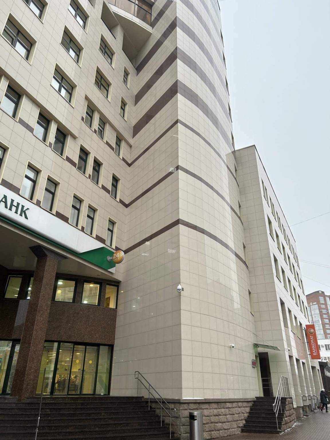 Продам торговое помещение 6520.7 м.кв.