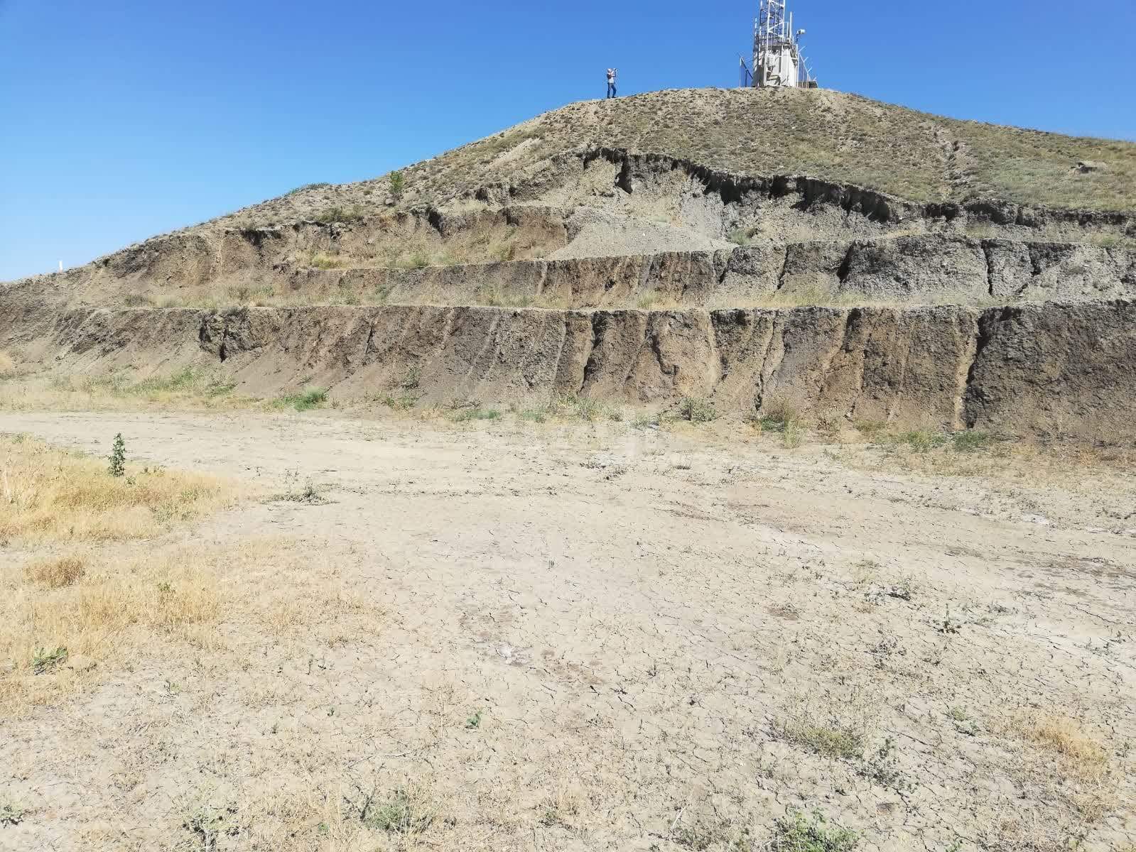 Продам земельный участок 800 м.кв.