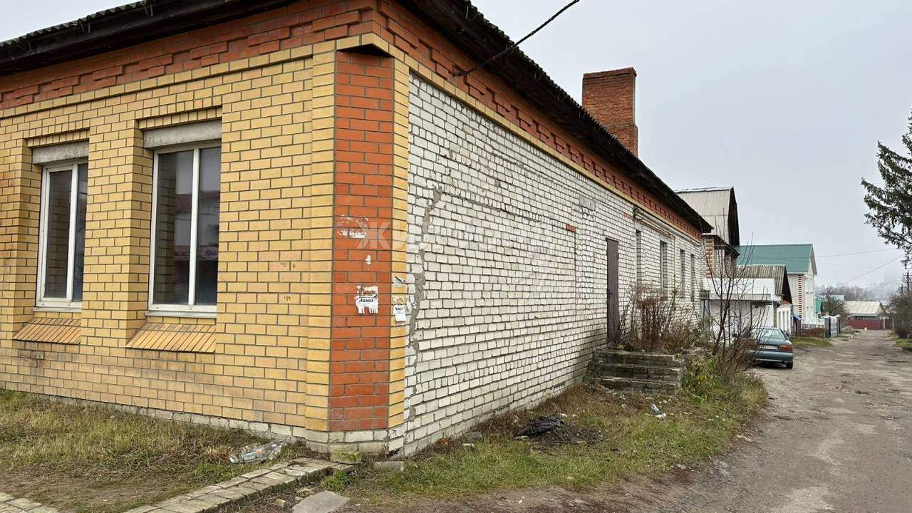 Продажа: Дом 448.5 м², по адресу Россия, Брянская область, Брянск, 4-й  Карачижский переулок - по цене 10200000 руб. на ПроНедвижимость