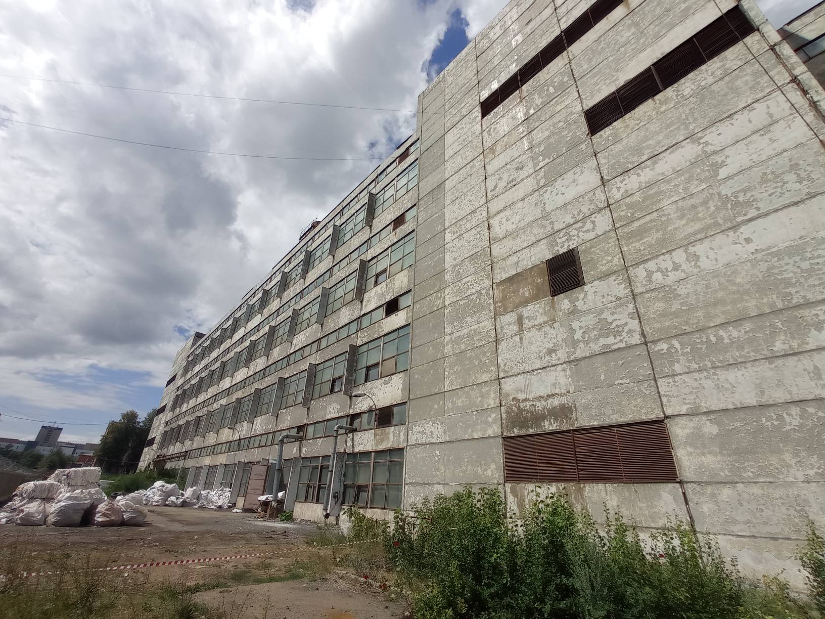 Продам торговое помещение 18825.4 м.кв.