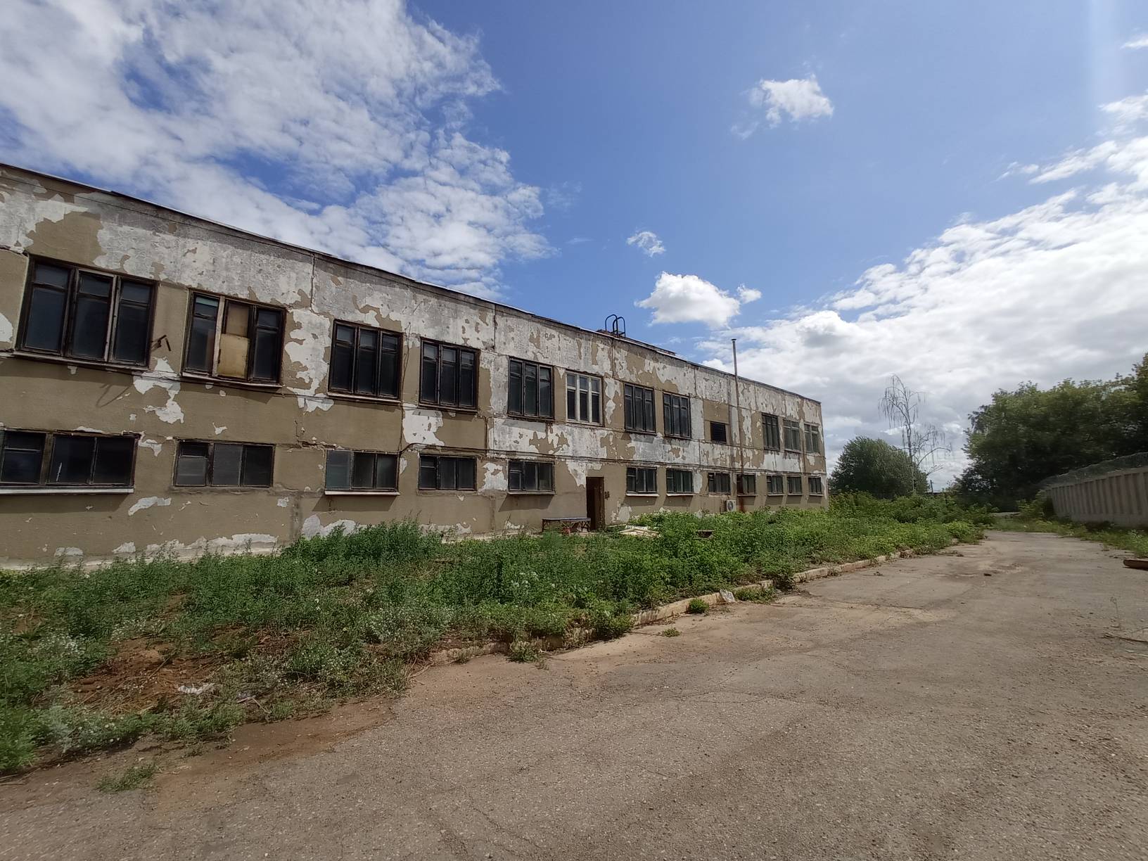 Продам торговое помещение 10336.4 м.кв.