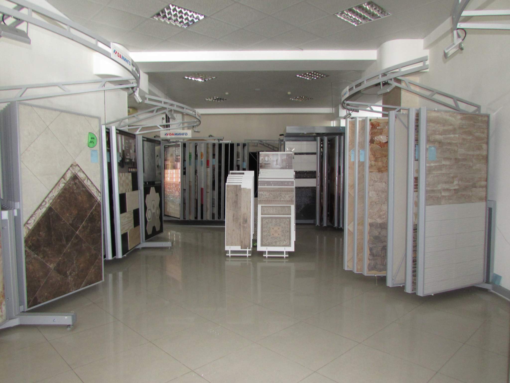 Сдам в аренду магазин 418 м.кв.