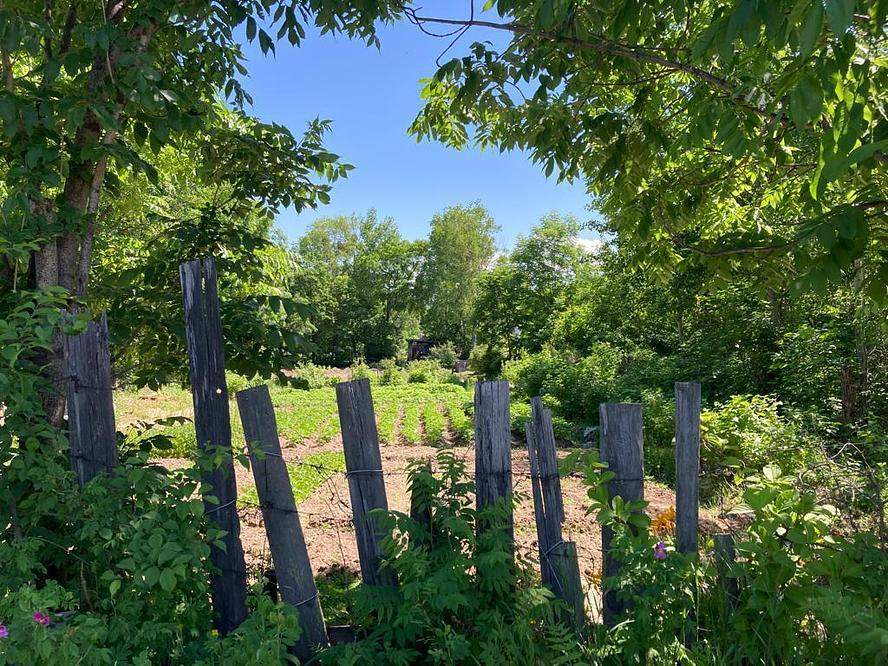 Продам земельный участок 565 м.кв.