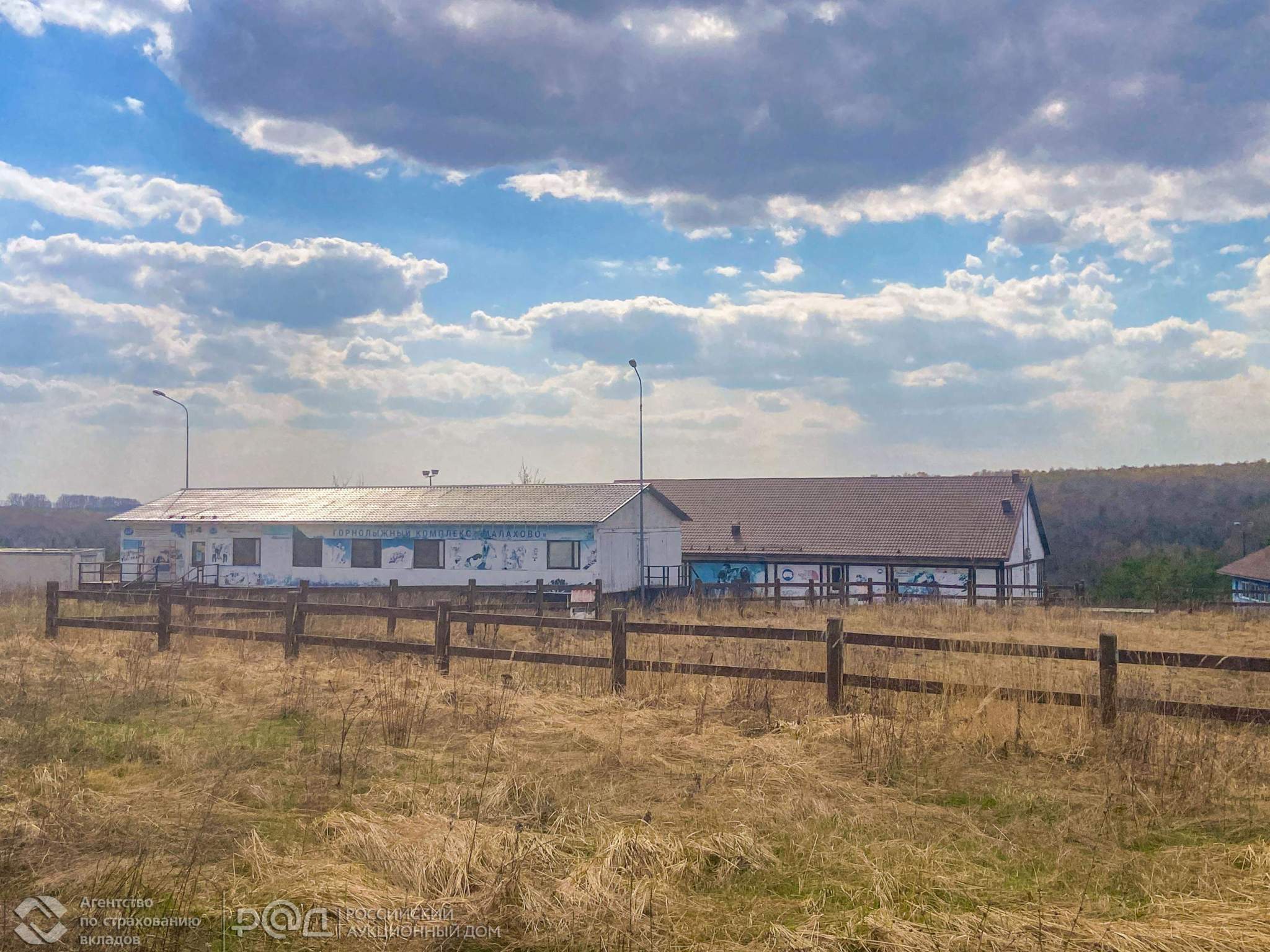 Продам торговое помещение 2275.9 м.кв.
